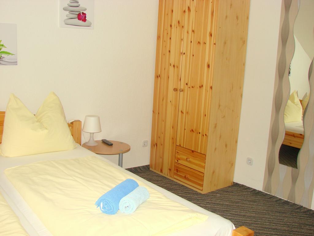 Gaestehaus Am Heuss-Platz Erlangen Oda fotoğraf