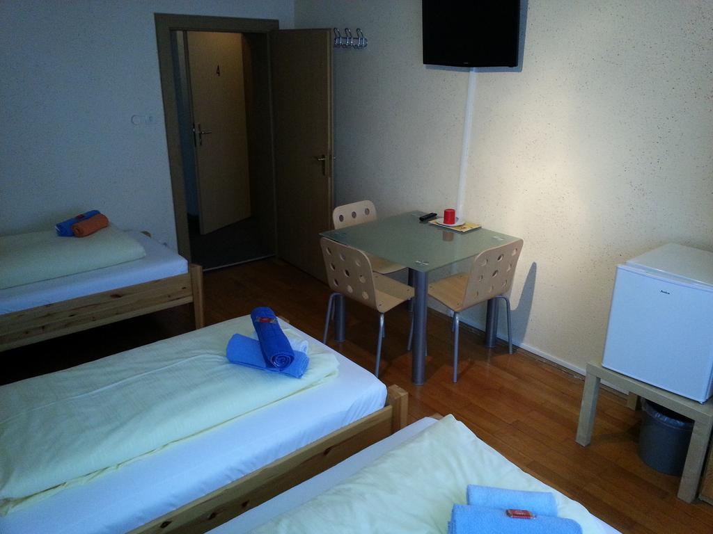 Gaestehaus Am Heuss-Platz Erlangen Oda fotoğraf