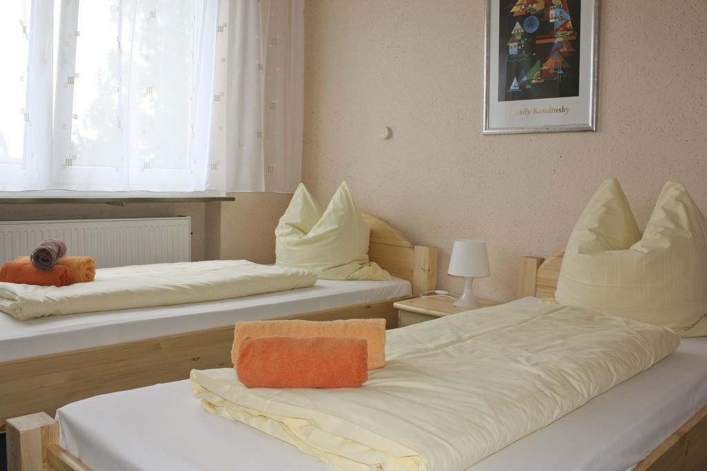 Gaestehaus Am Heuss-Platz Erlangen Oda fotoğraf